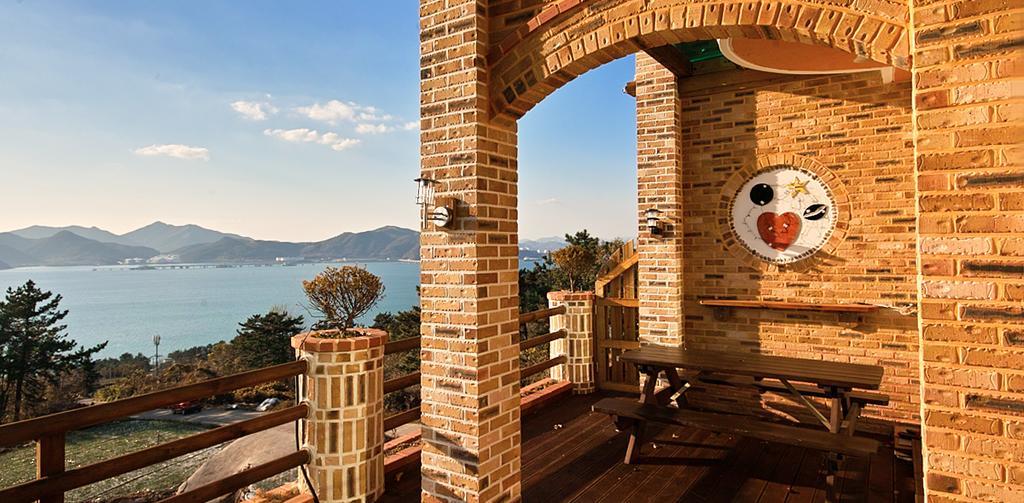 Gung Pension Namhae Exterior foto